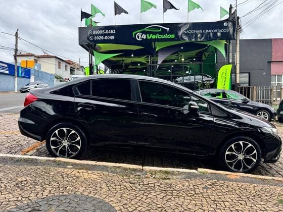 Carro 2.0 LXR 16V FLEX 4P AUTOMÁTICO