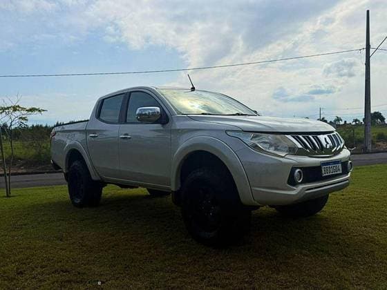 Carro 3.2 HPE 4X4 CD 16V TURBO INTERCOOLER DIESEL 4P AUTOMÁTICO