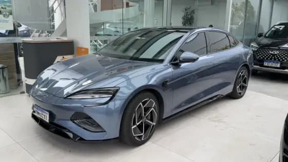 Carro 82,5 KW ELÉTRICO AWD