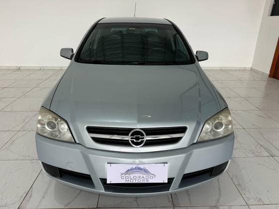 Carro 2.0 MPFI ADVANTAGE SEDAN 8V FLEX 4P MANUAL