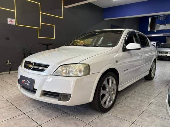 Carro 2.0 MPFI ELEGANCE 8V FLEX 4P AUTOMÁTICO