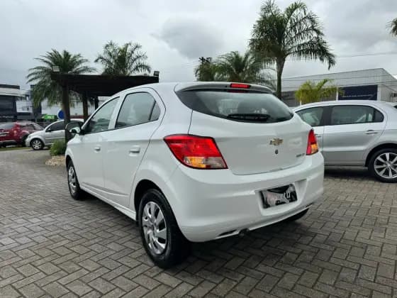Carro 1.0 MPFI LT 8V FLEX 4P MANUAL