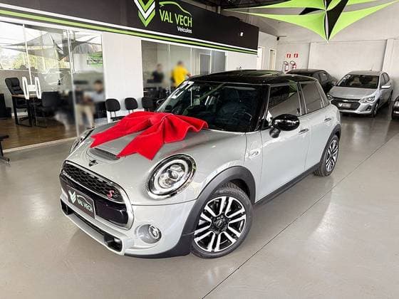 Carro 2.0 16V TWINPOWER GASOLINA S 4P STEPTRONIC