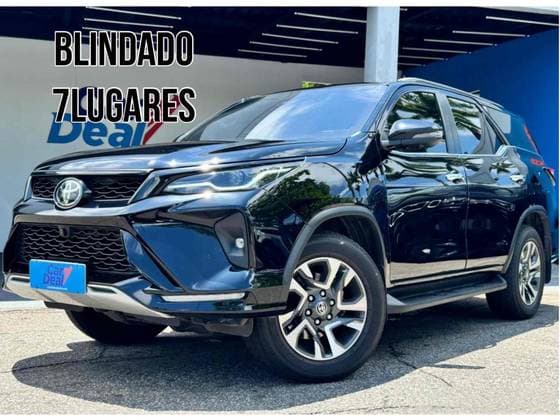 Carro 2.8 D-4D TURBO DIESEL SRX PLATINUM 7L 4X4 AUTOMÁTICO