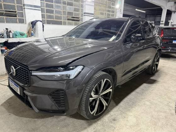 Carro 2.0 T8 RECHARGE ULTIMATE DARK AWD GEARTRONIC