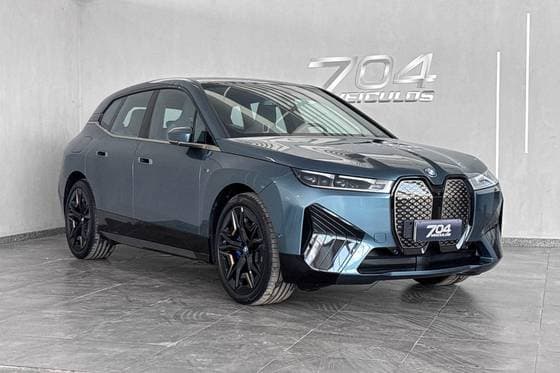 Carro ELÉTRICO M60