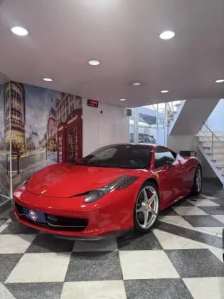 Carro 4.5 V8 GASOLINA F1-DCT