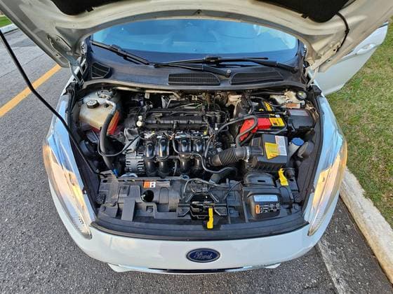 Carro 1.6 TITANIUM HATCH 16V FLEX 4P POWERSHIFT