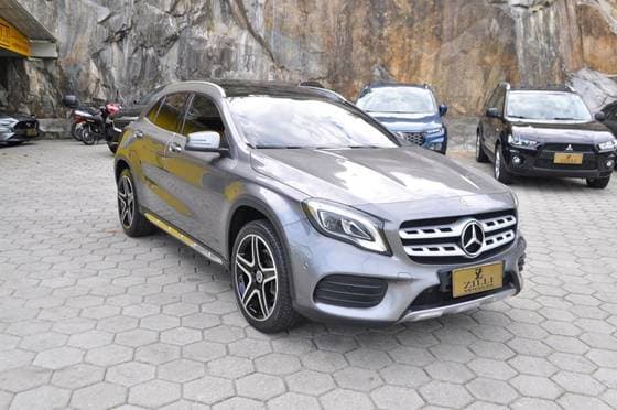 Carro 2.0 CGI GASOLINA SPORT 4MATIC 7G-DCT