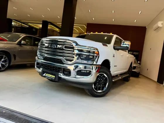 Carro 6.7 I6 TURBO DIESEL LARAMIE CD 4X4 AUTOMÁTICO