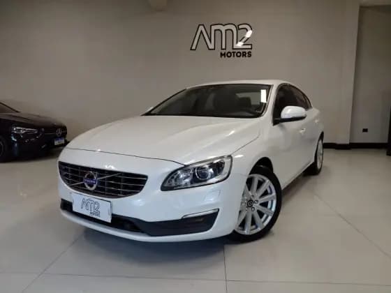 Carro 2.0 T4 MOMENTUM GASOLINA 4P AUTOMÁTICO