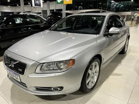 Carro 4.4 AWD V8 GASOLINA 4P AUTOMÁTICO
