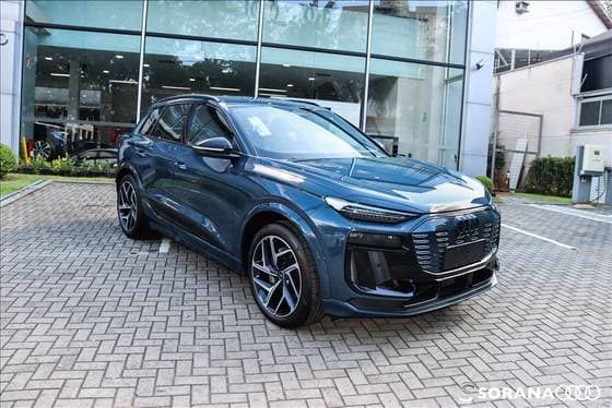 Carro 100 KW ELÉTRICO PERFORMANCE BLACK QUATTRO