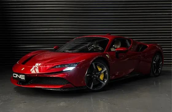 Carro 4.0 V8 TURBO PHEV STRADALE F1-DCT