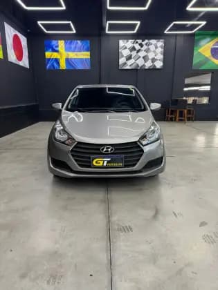 Carro 1.0 COMFORT PLUS 12V FLEX 4P MANUAL