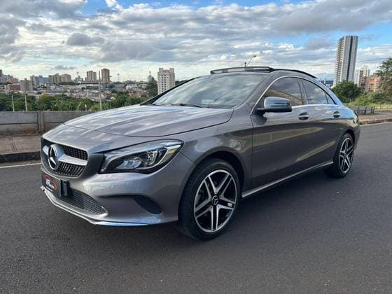 Carro 1.6 CGI FLEX 7G-DCT