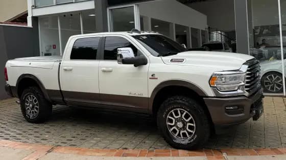 Carro 6.7 I6 TURBO DIESEL LIMITED LONGHORN CD 4X4 AUTOMÁTICO