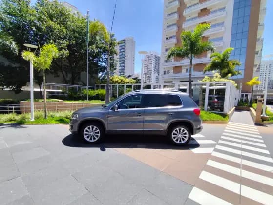 Carro 2.0 TSI 16V TURBO GASOLINA 4P TIPTRONIC