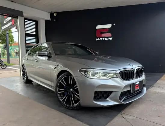 Carro 4.4 V8 TWIN POWER M XDRIVE STEPTRONIC
