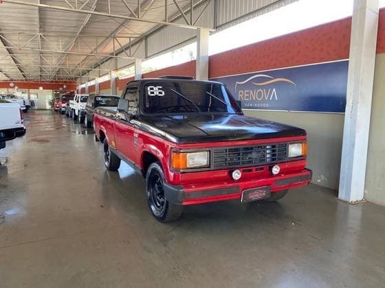 Carro 4.0 CUSTOM DE LUXE CS 8V DIESEL 2P MANUAL