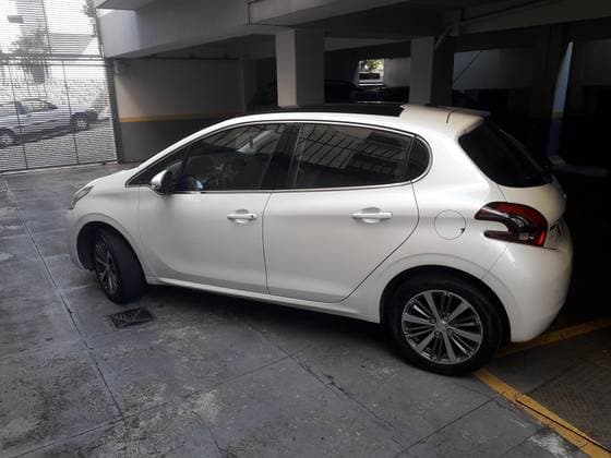 Carro 1.6 GRIFFE 16V FLEX 4P AUTOMÁTICO
