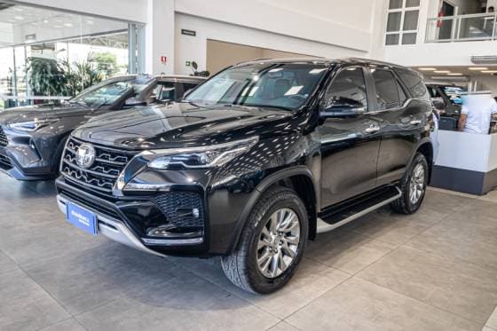 Carro 2.8 D-4D TURBO DIESEL SRX 7L 4X4 AUTOMÁTICO