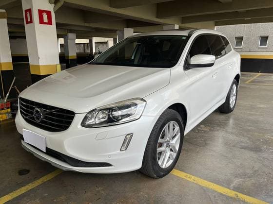 Carro 2.0 T5 MOMENTUM GASOLINA 4P AUTOMÁTICO