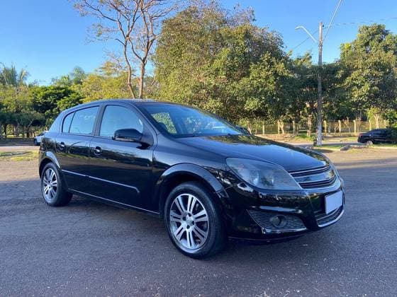 Carro 2.0 MPFI GT HATCH 8V FLEX 4P MANUAL