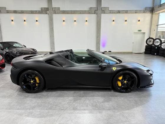 Carro 4.0 V8 TURBO PHEV SPIDER F1-DCT
