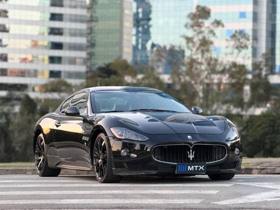 Carro 4.7 V8 GASOLINA SPORT MC SHIFT