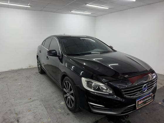 Carro 2.0 T5 MOMENTUM 16V TURBO GASOLINA 4P AUTOMÁTICO
