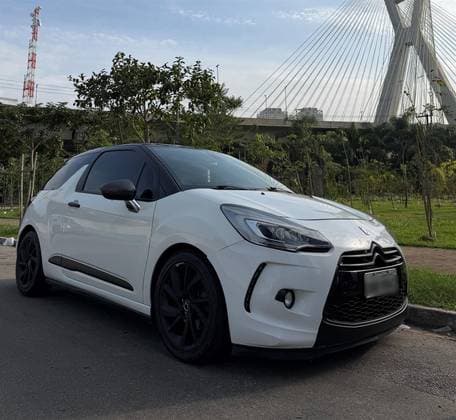 Carro 1.6 THP GASOLINA SPORT CHIC MANUAL