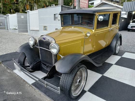 Carro 0.8 4 CILINDROS PHAETON 4P GASOLINA MANUAL