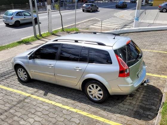 Carro 1.6 DYNAMIQUE GRAND TOUR 16V FLEX 4P MANUAL