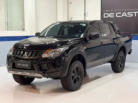 Carro 2.4 16V TURBO DIESEL OUTDOOR GLX CD 4X4 MANUAL