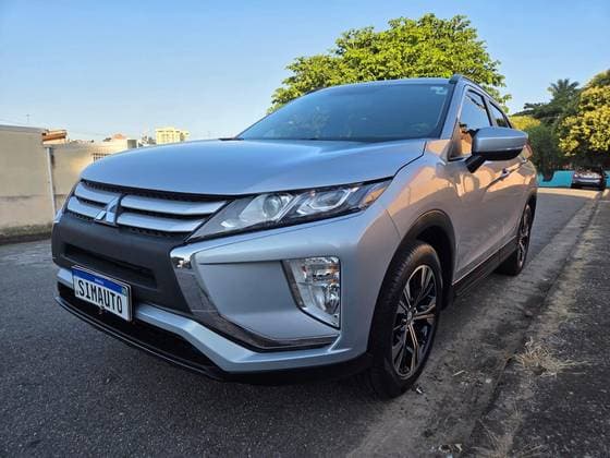 Carro 1.5 MIVEC TURBO GASOLINA GLS CVT