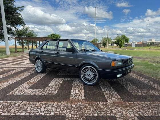 Carro 1.8 GL 8V GASOLINA 4P MANUAL
