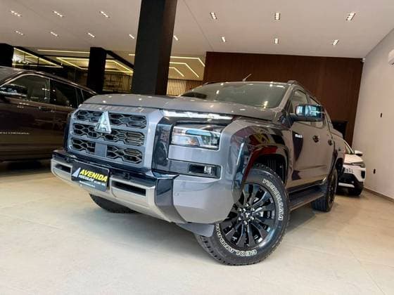 Carro 2.4 BITURBO DIESEL CD KATANA 4X4 AUTOMÁTICO
