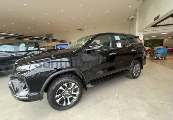 Carro 2.8 D-4D TURBO DIESEL SRX PLATINUM 7L 4X4 AUTOMÁTICO
