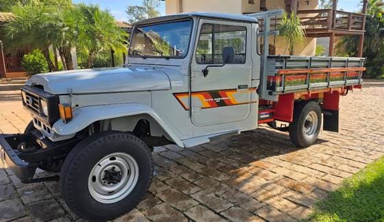 Carro 3.7 BJ55LP-BL3 4X4 CS DIESEL 2P MANUAL