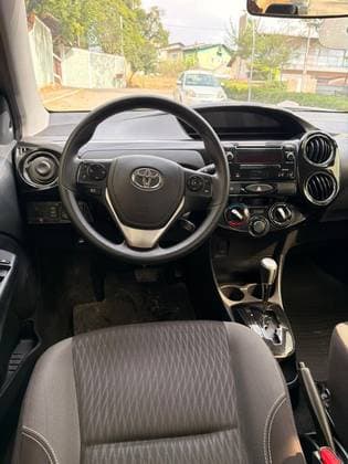 Carro 1.5 X SEDAN 16V FLEX 4P AUTOMÁTICO