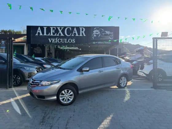 Carro 1.5 LX 16V FLEX 4P MANUAL