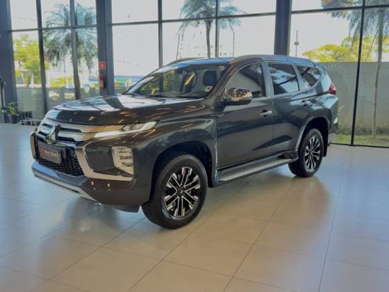 Carro 2.4 16V MIVEC TURBO DIESEL HPE-S AWD AUTOMÁTICO