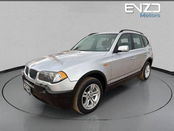 Carro 3.0 FAMILY 4X4 24V GASOLINA 4P AUTOMÁTICO