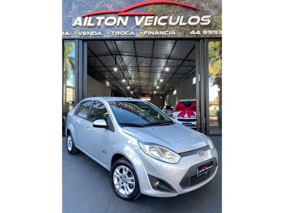 Carro 1.6 ROCAM SEDAN 8V FLEX 4P MANUAL