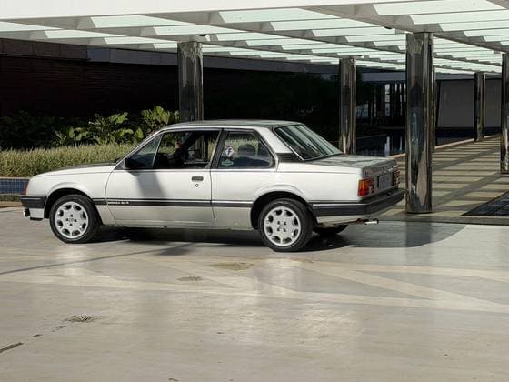 Carro 2.0 SL/E 8V GASOLINA 2P MANUAL