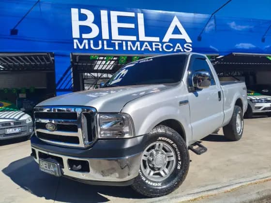 Carro 3.9 XLT 4X2 CS DIESEL 2P MANUAL