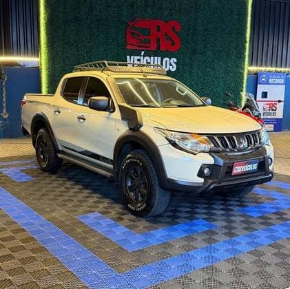 Carro 2.4 16V TURBO DIESEL SAVANA GLS CD 4X4 AUTOMÁTICO