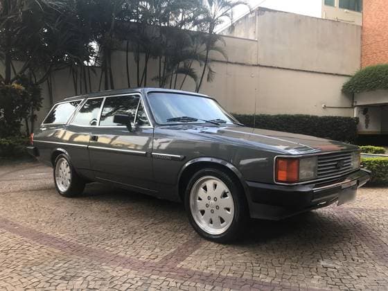 Carro 2.5 COMODORO 8V GASOLINA 2P MANUAL