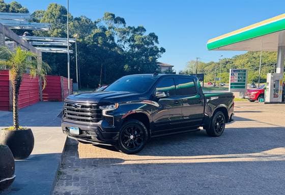 Carro 5.3 V8 GASOLINA 1500 HIGH COUNTRY 4X4 AUTOMÁTICO